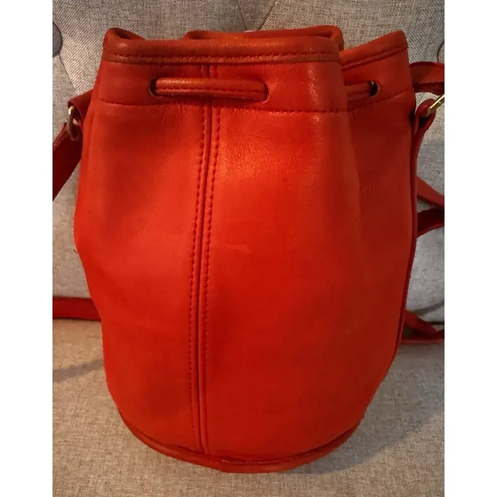 Coach Red Vintage Rare Style 4020 Drawstring Bucket Sac Red Leather